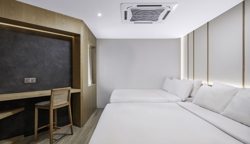 Estudio familiar, 2 camas de matrimonio