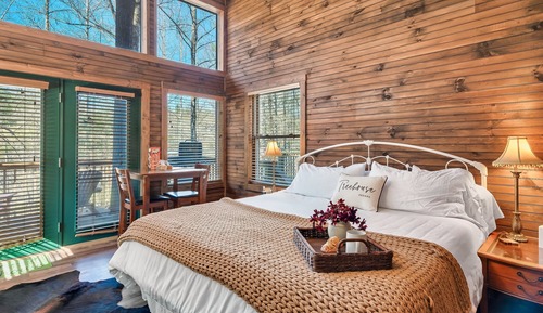 Casa de lujo en un árbol, terraza, vistas al río