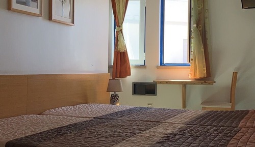 Habitación estándar con 1 cama doble o 2 individuales, 1 habitación