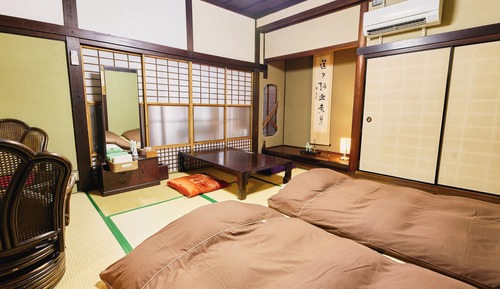 Habitación triple clásica, no fumadores (HIRUKO Private Room)