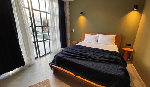 Habitación exclusiva, chimenea, vistas a la piscina