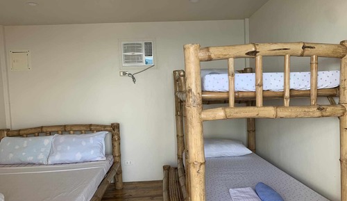 Habitación familiar, varias camas