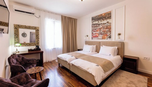 Habitación Confort con 1 cama doble o 2 individuales, vistas a la ciudad