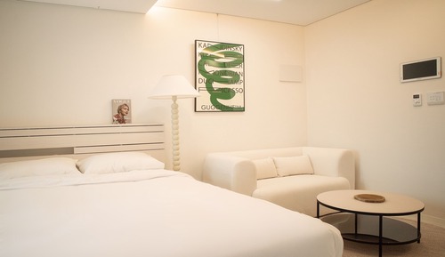 1D type. FLAT STUDIO (No Parking)