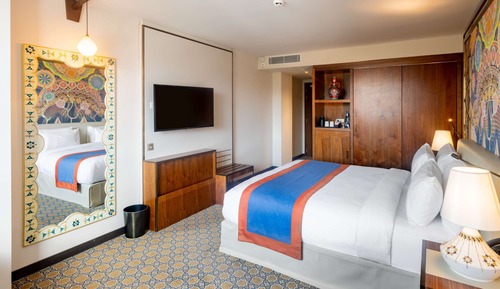 Habitación clásica, 1 cama de matrimonio grande, vistas a la ciudad