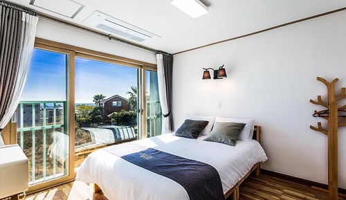 Basic Room, 2 Bedrooms (Suite)