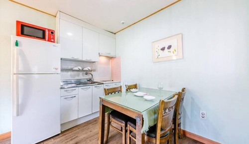 Room (Daisy (no pets allowed))