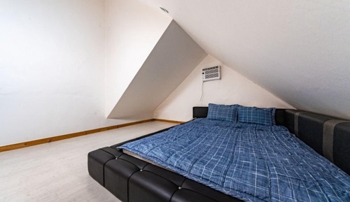 Room (No 301 Jet Spa (dogs allowed))