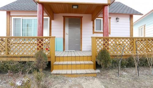 Room (Tablet (Studio Unshared House))