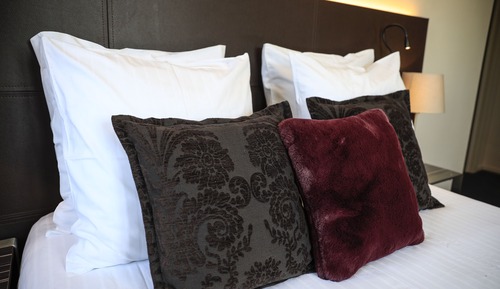 Economy Room ( Bed 140/190)