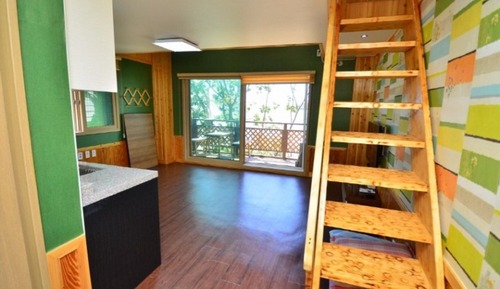 Room (Room 204 Rainbow Room)