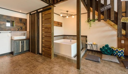 Room (C303 (Indoor Spa Duplex))