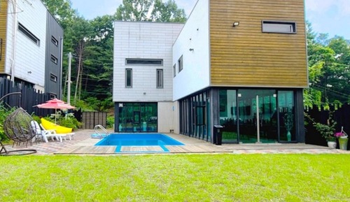 Room (Somangville (private heated swimming )