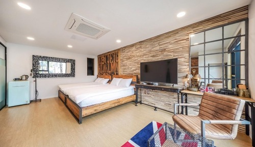 Room (Building A-103 (1st floor))