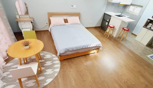 Room (Mendolong (duplex))