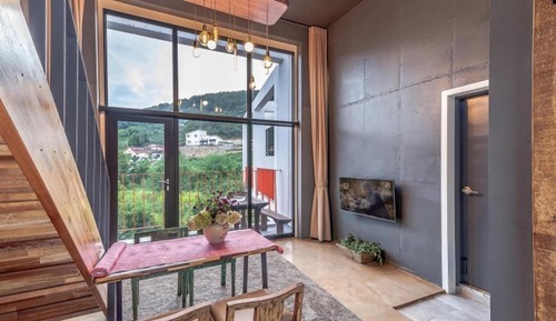 Room (Building B-Room 201 (duplex))