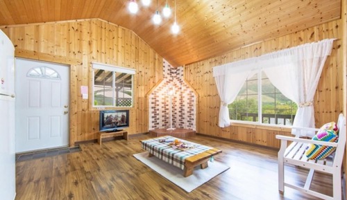 Room (Flower Wall House-2 (Unshared House))