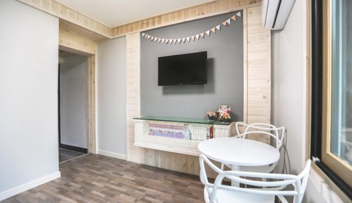 Room (1st Grad class 2 (1F))