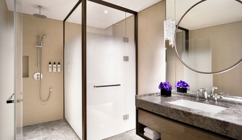 1 Bedroom Deluxe Suite with 1 King Size Bed