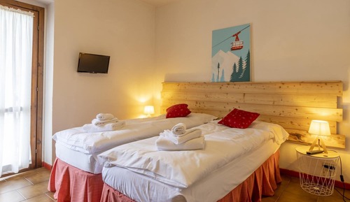 Habitación estándar con 1 cama doble o 2 individuales