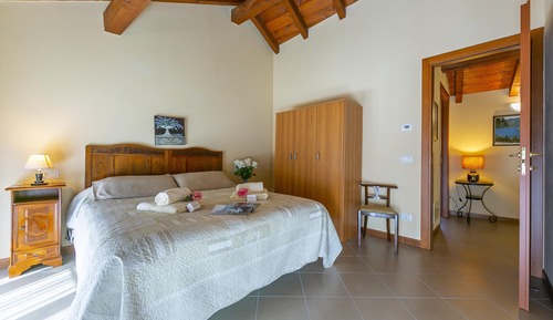 Casa familiar, 1 habitación, junto a la montaña (Casa Baroni few min from Orta Lake)