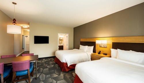 Estudio, 2 camas de matrimonio