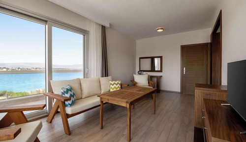 Suite junior, 1 cama de matrimonio con sofá cama, vistas al jardín