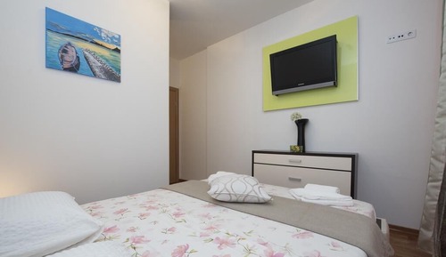 Casa (One Bedroom Home with Pool)