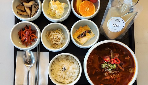 Habitación Deluxe con 2 camas individuales (A LA CARTE Breakfast for 2)