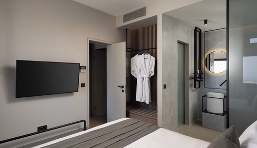 Senior Two Bedroom Suite with Private Pool and Panoramic View