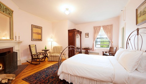 Habitación clásica, chimenea, vistas a la montaña (Richmond)