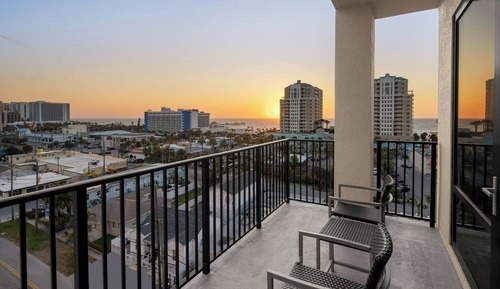 Suite, 1 habitación, no fumadores, balcón (View)