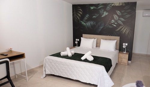 Junior Suite | Pool View