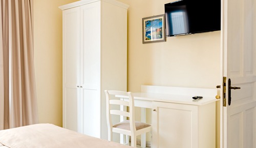 Habitación estándar con 1 cama doble o 2 individuales