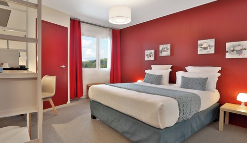 Habitación Confort doble, 1 cama de matrimonio, vistas al jardín