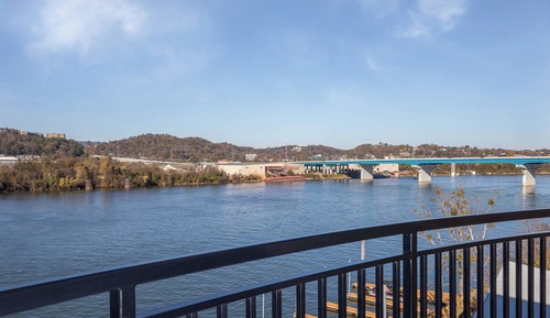 Estudio, 1 cama de matrimonio grande con sofá cama, balcón