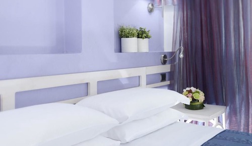 Habitación Confort con 1 cama doble o 2 individuales