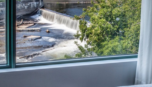 Habitación Confort, 2 camas de matrimonio, vistas al río
