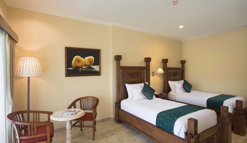 Habitación Deluxe con 2 camas individuales, vistas a la piscina