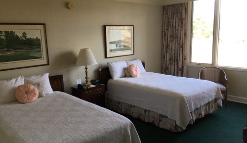 Habitación estándar, 2 camas de matrimonio, vistas al campo de golf