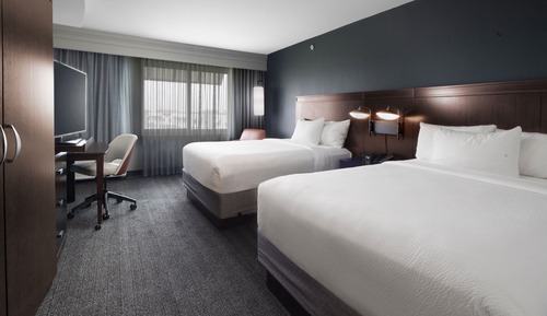 Habitación, 2 camas de matrimonio (Hearing Accessible)