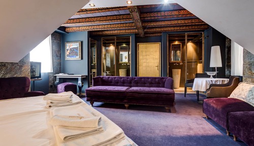 Habitación superior, 1 cama de matrimonio, 2 baños