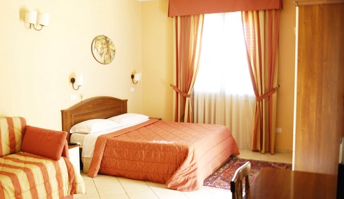 Habitación económica con 1 cama doble o 2 individuales