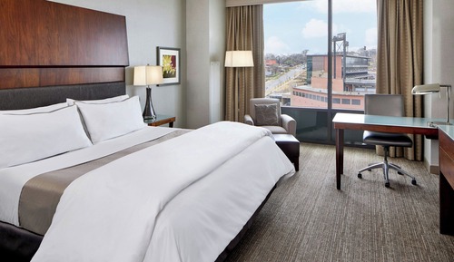 Habitación, 1 cama de matrimonio grande (Mobility Accessible, Tub)