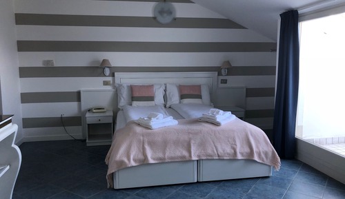 Habitación superior, balcón, vistas al lago