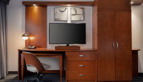 Habitación, 1 cama de matrimonio grande (Mobility/Hearing Access, Roll-In Shwr)