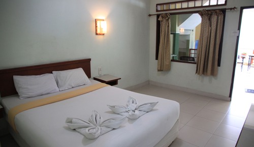 Habitación panorámica doble, 1 cama de matrimonio, baño privado, vistas al lago