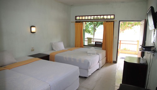 Habitación cuádruple Deluxe, varias camas, baño privado, vistas al lago