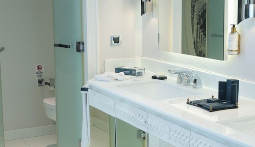 Suite presidencial, 1 cama de matrimonio grande, bañera de hidromasaje (Sauna)