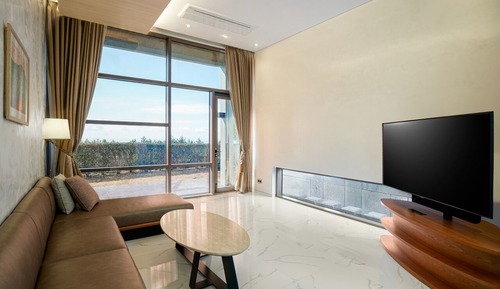 [3 Generation PKG] DA Group Villa B Type 3 Bedroom+ Breakfast for 6 + MAX BAR + 1 Bedding